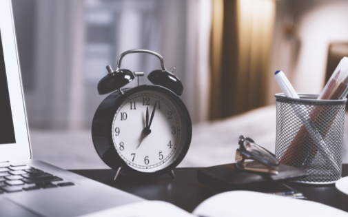 MBA Round 2 Deadline with a clock