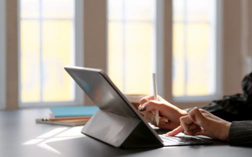 Student Looking at Financial Times MBA Rankings on a iPad